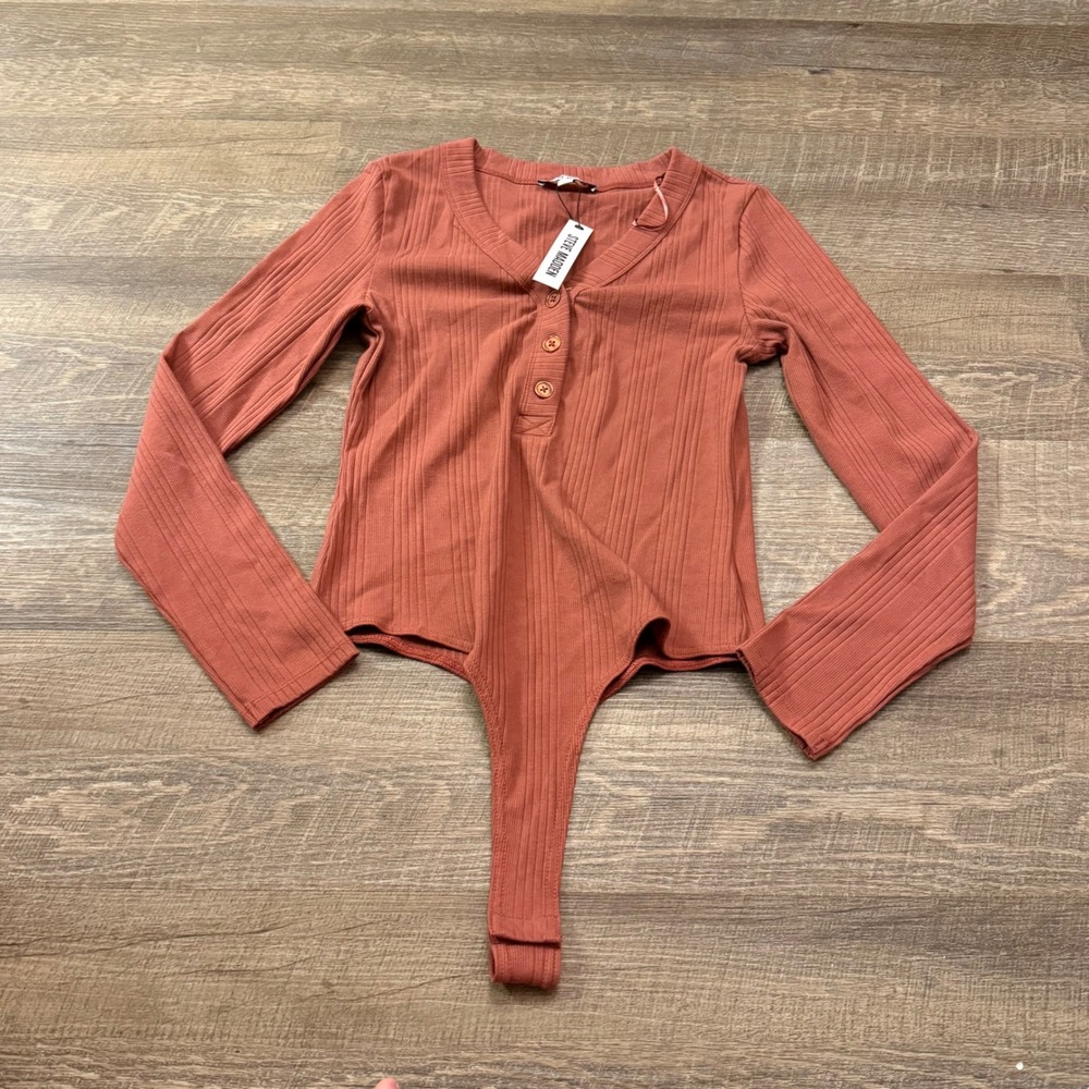 Steve Madden Long Sleeve Body Suit